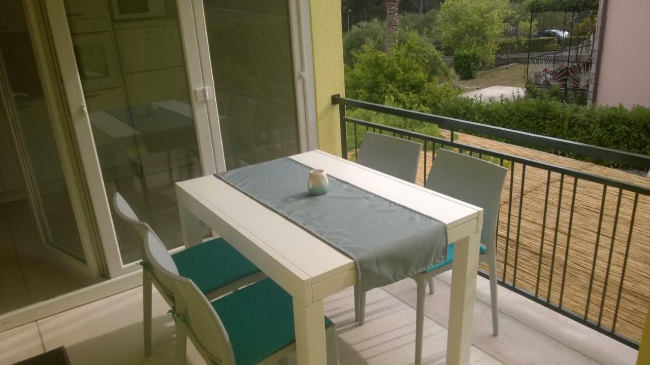 Apartments Marcic Bol Extérieur photo