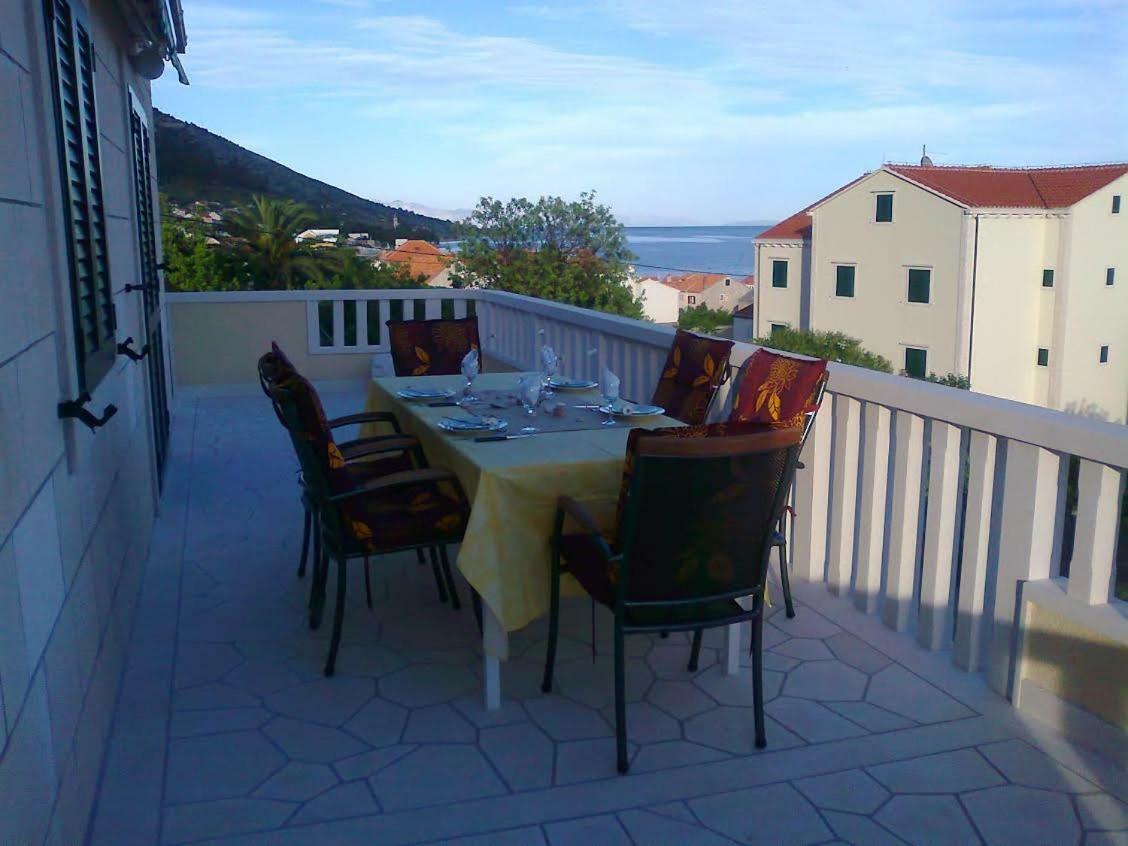 Apartments Marcic Bol Extérieur photo