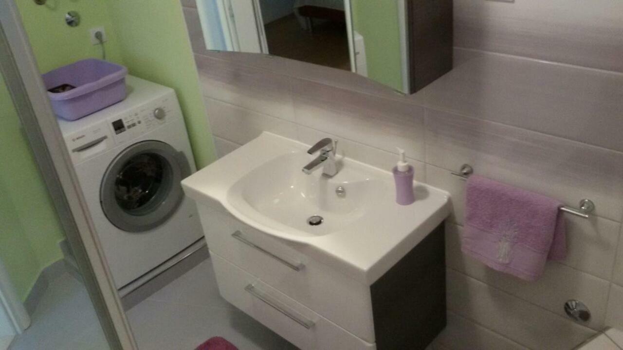 Apartments Marcic Bol Extérieur photo