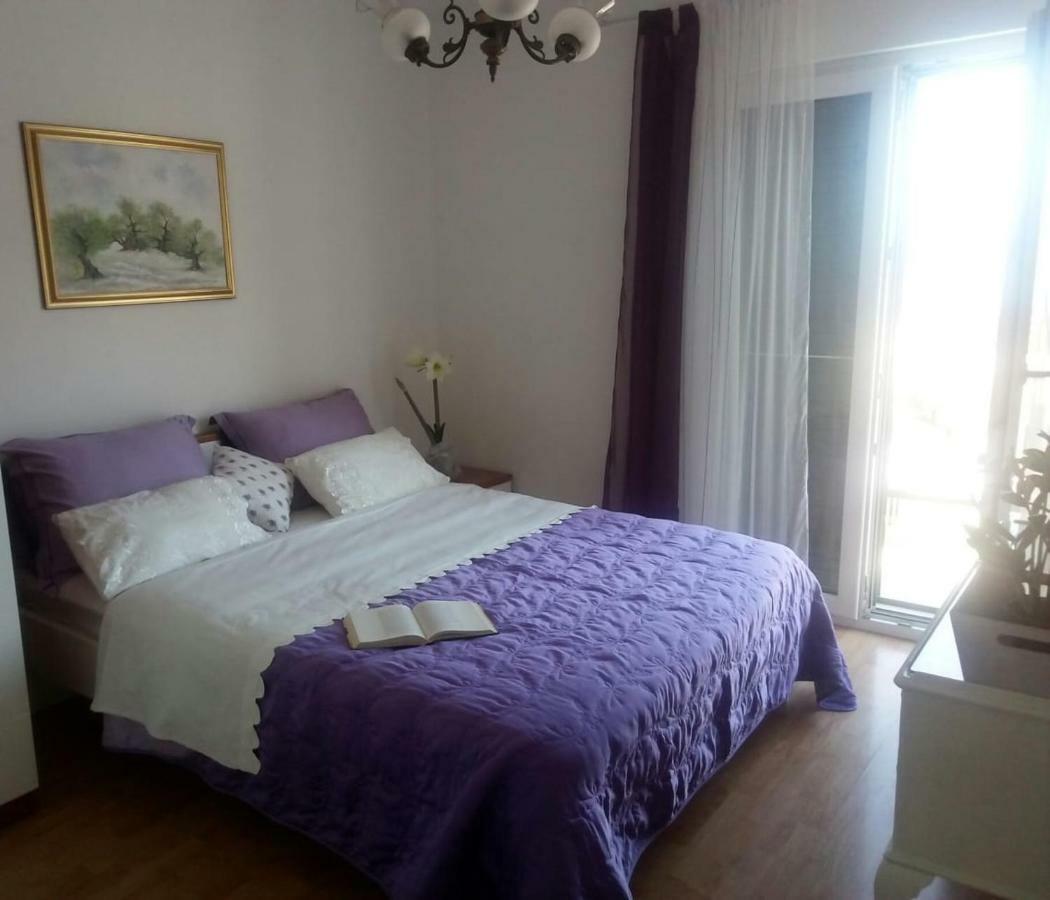 Apartments Marcic Bol Extérieur photo